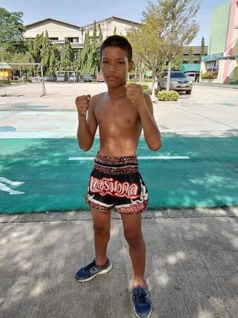 13歳のムエタイ少年ボクサー、ノックアウトされ亡くなる
