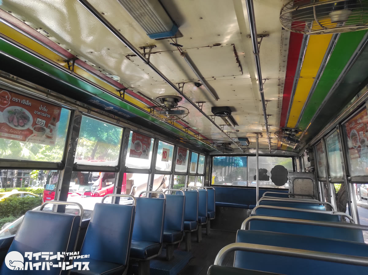 バンコクのノーエアコン路線バスは一律運賃で楽々乗車 | タイランド