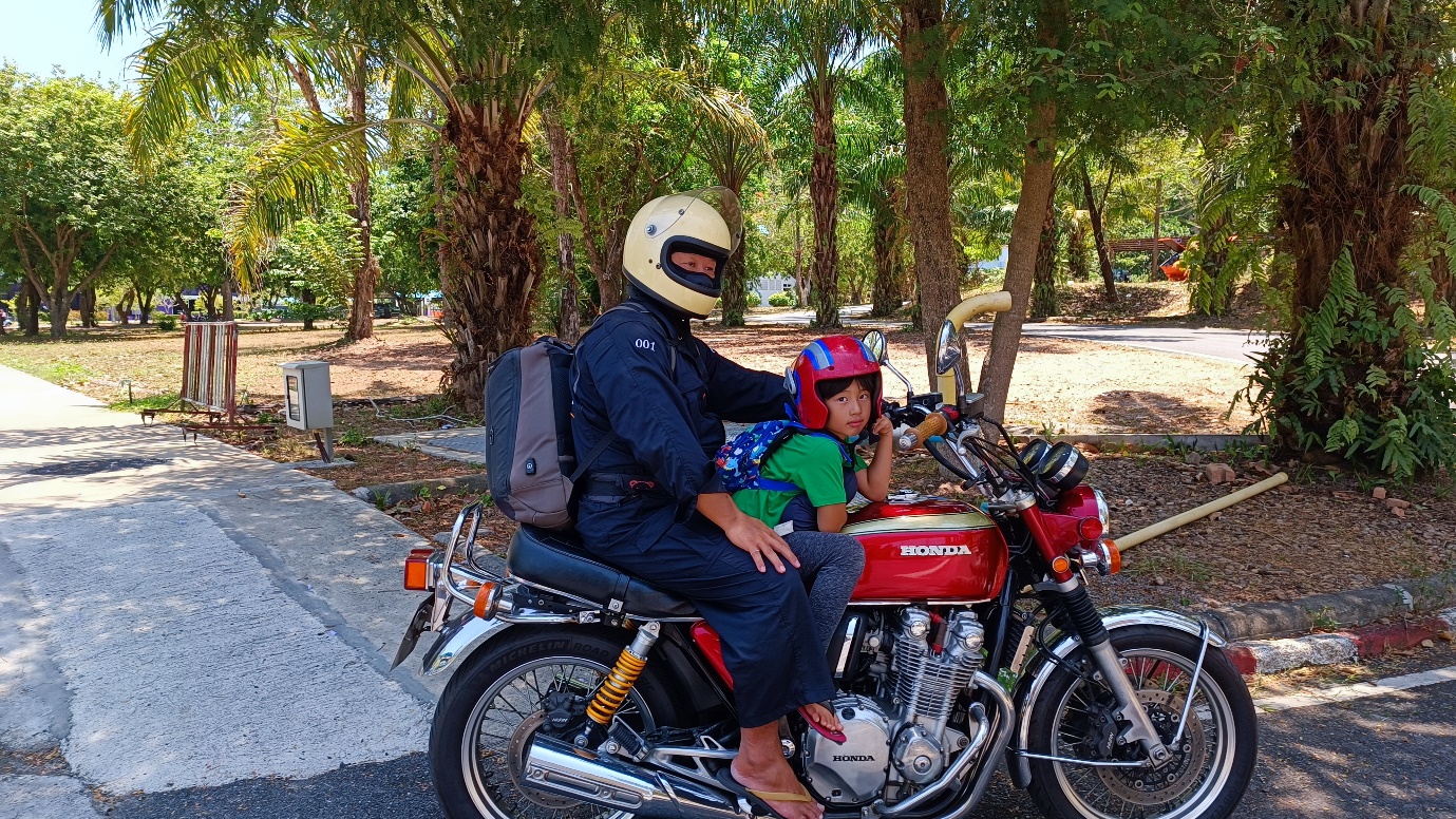 バイク男二人旅～50県目は！タイ77県で最も小さい県☆サムットソンクラーム編